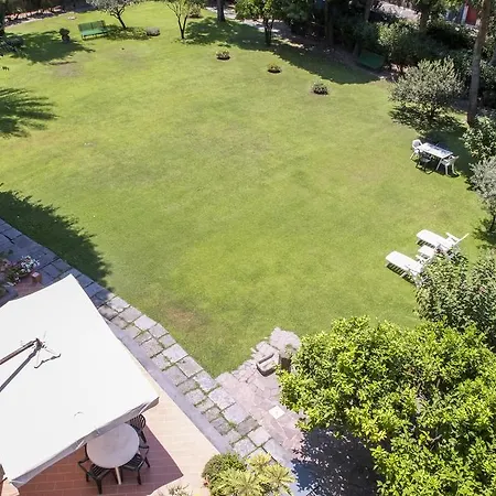 Ocsia Bed & Breakfast 3*