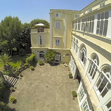 Bed & Breakfast Ocsia 3*